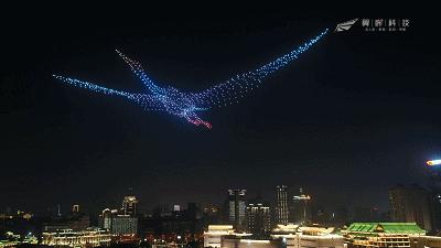 多台无人机简单编队表演,无人机编队表演演示动画