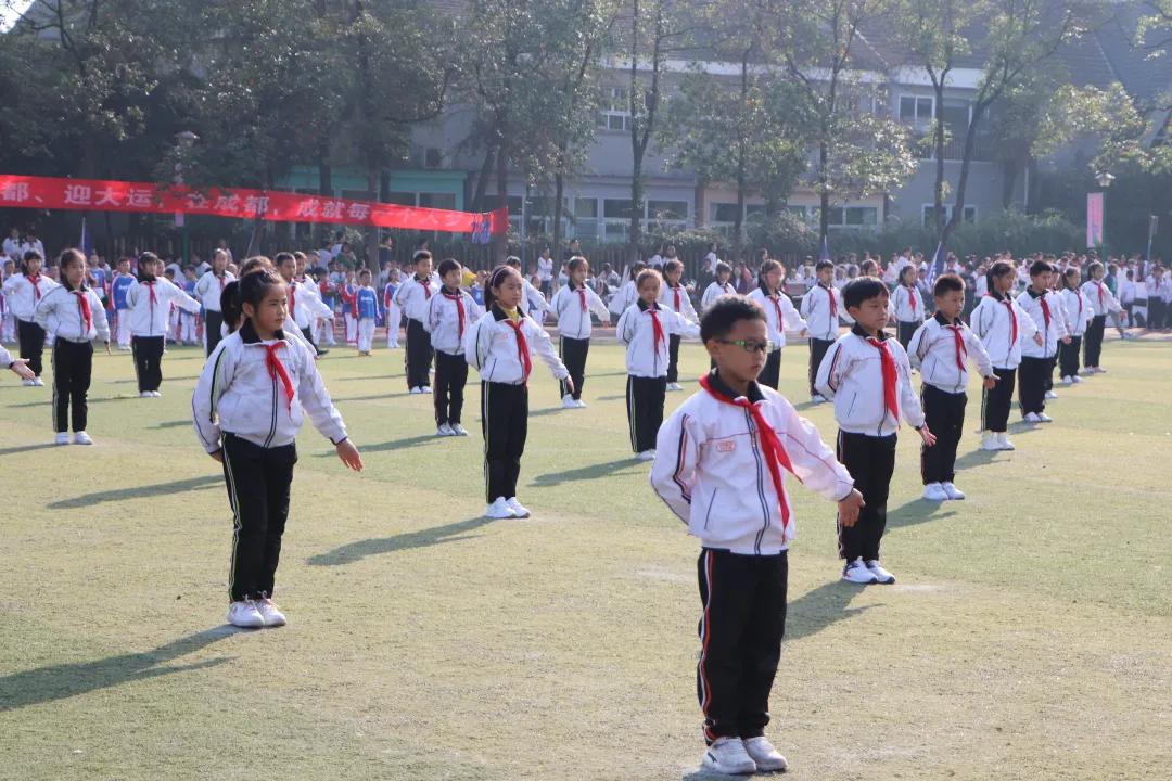 全员参与不落一人,确保学生校内每天体育运动不少于