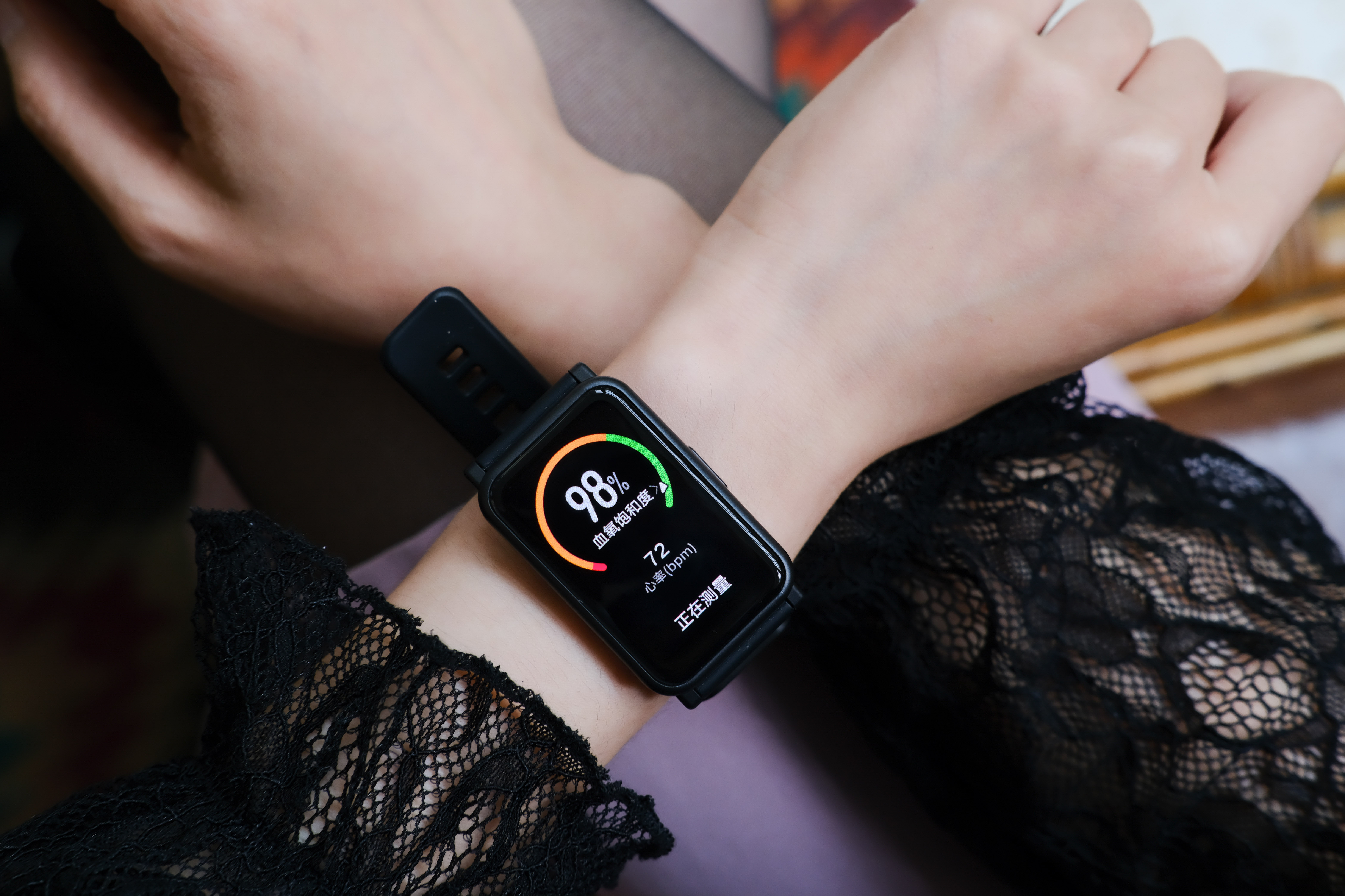 时尚大屏随身健康运动管家——体验荣耀手表ES