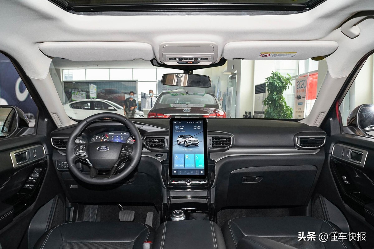 福特探险者钛金和风尚区别,福特探险者钛金版与风尚版