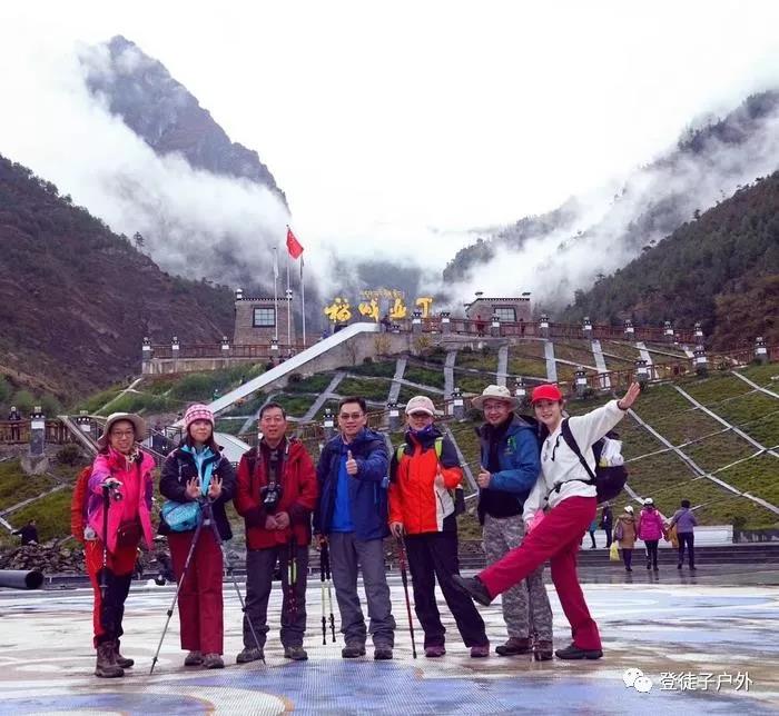 稻城亚丁游记完整版,稻城亚丁游记1000字