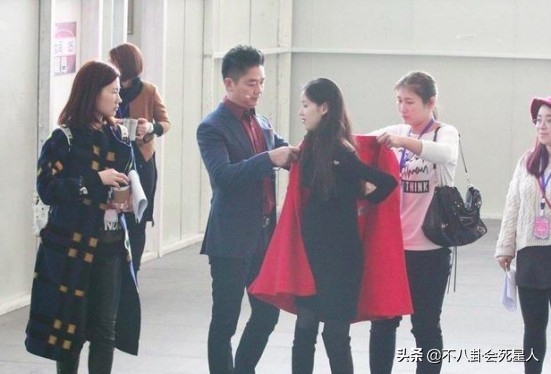 章泽天留学牛津大学,章泽天清华毕业就去剑桥了么