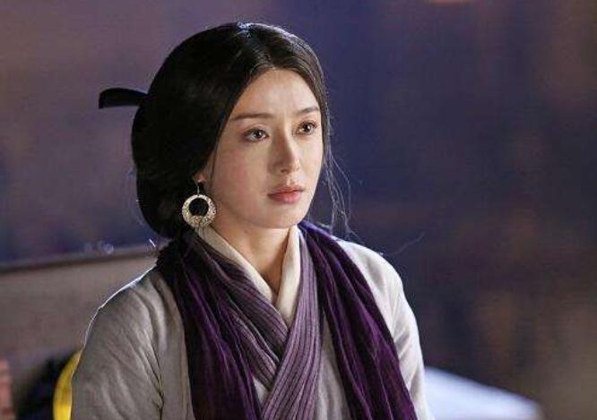 秦岚真的是白到发光,秦岚工作室近况