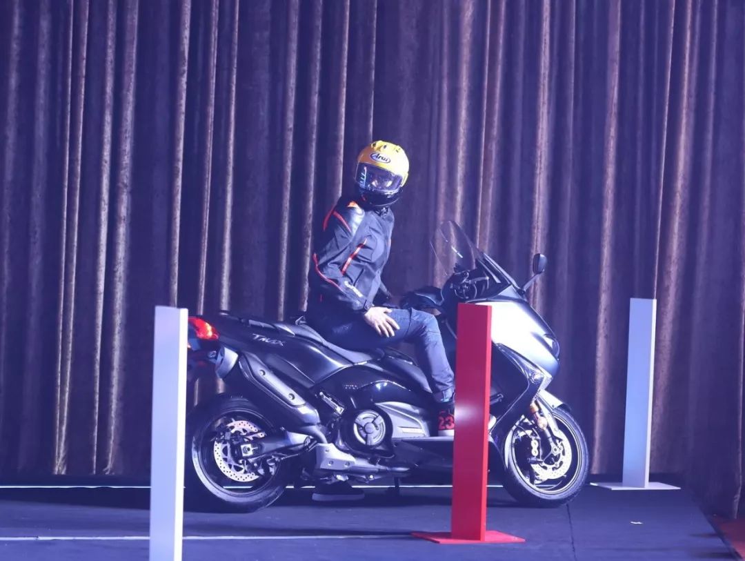 雅马哈觉醒大排开始大贸进口129800元MT-09、62800元XMAX300发布