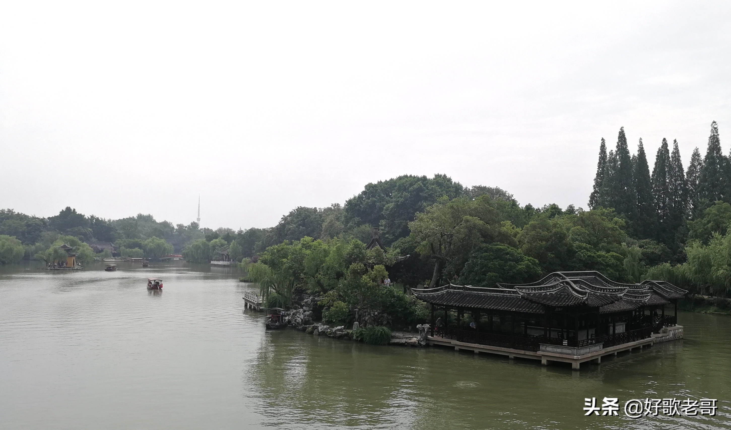 十里湖光，清澄缥碧，花木扶疏，连绵滴翠…瘦西湖游记