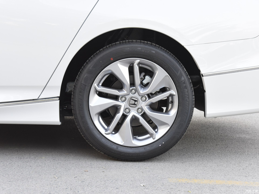 十代雅阁精英版轮胎详细参数,十代雅阁装什么轮胎最精英