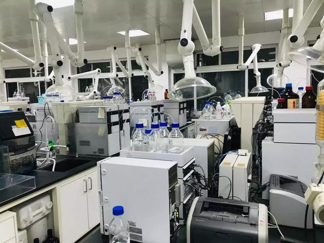 姘ㄥ熀閰稿噣閫忕編鐧芥磥闈钩鐩存挱,姘ㄥ熀閰告场娌礂闈㈠ザ缇庣櫧鐩存挱