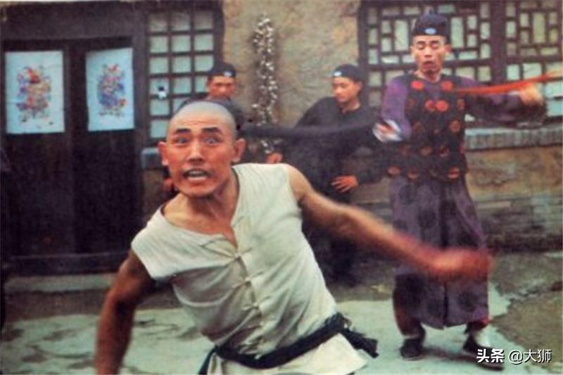 老年间津门一位奇人,铁弹弓打混混,江湖人称“神弹子”