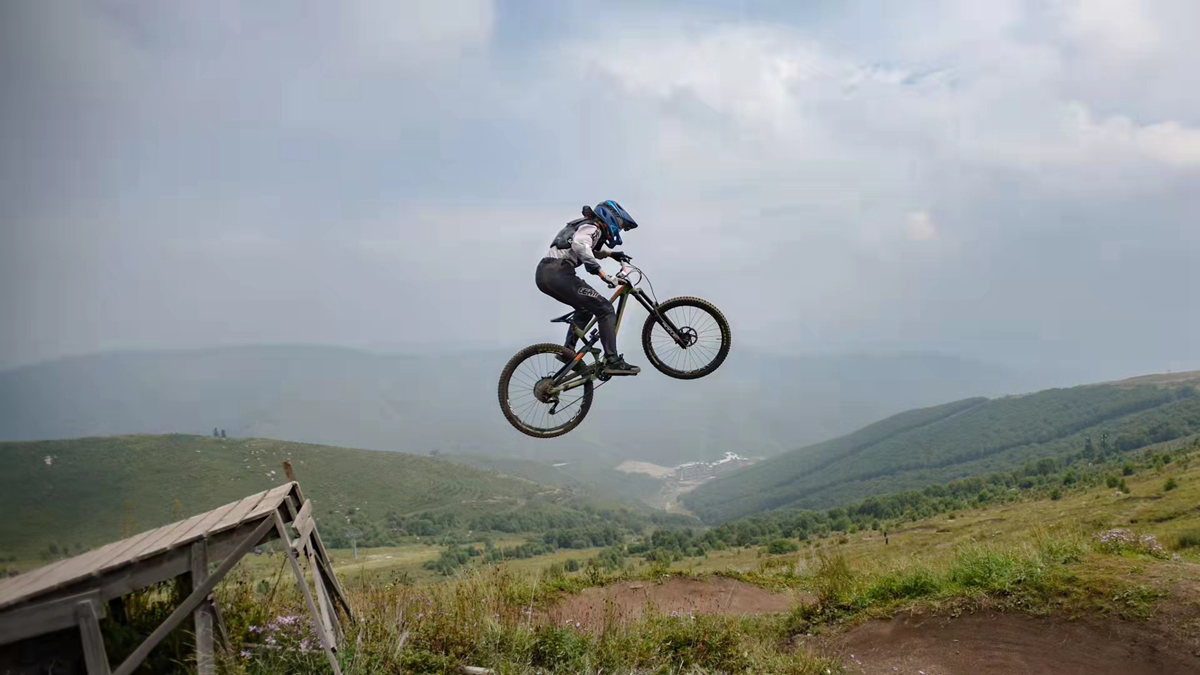 肖聪丁再刚重庆速降,肖聪速降冠军录像