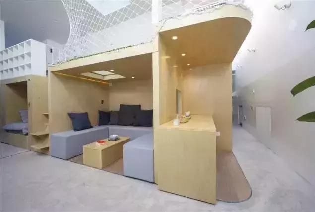 夫妻生了八个孩子在北京蜗居,北京一家四口蜗居45平米