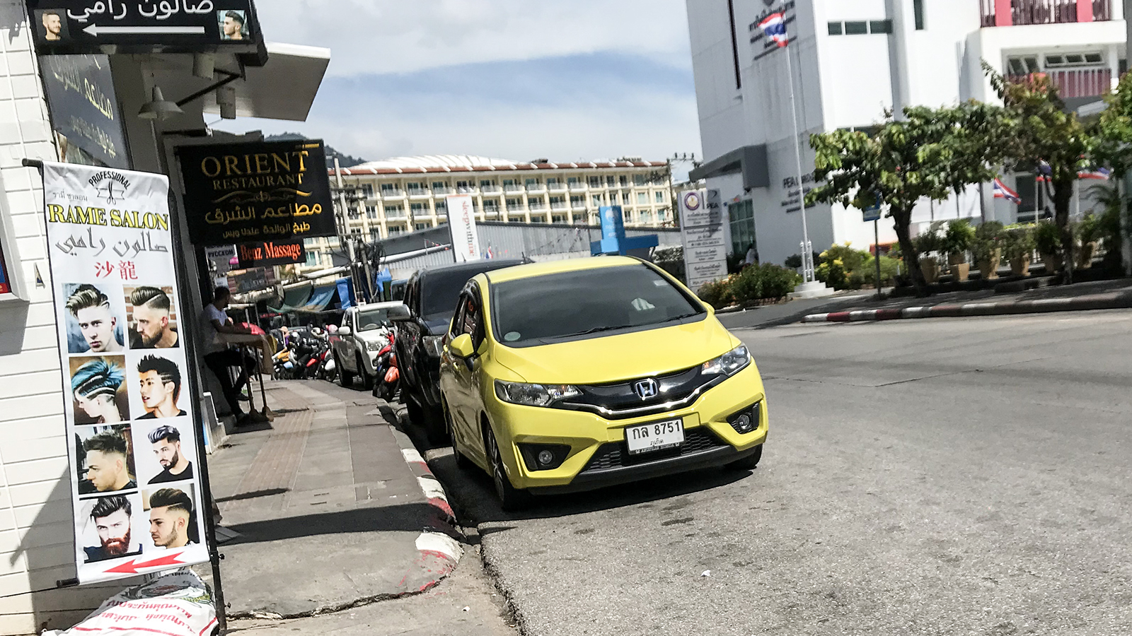 泰国风骏皮卡低趴改装,泰国丰田皮卡改装低趴