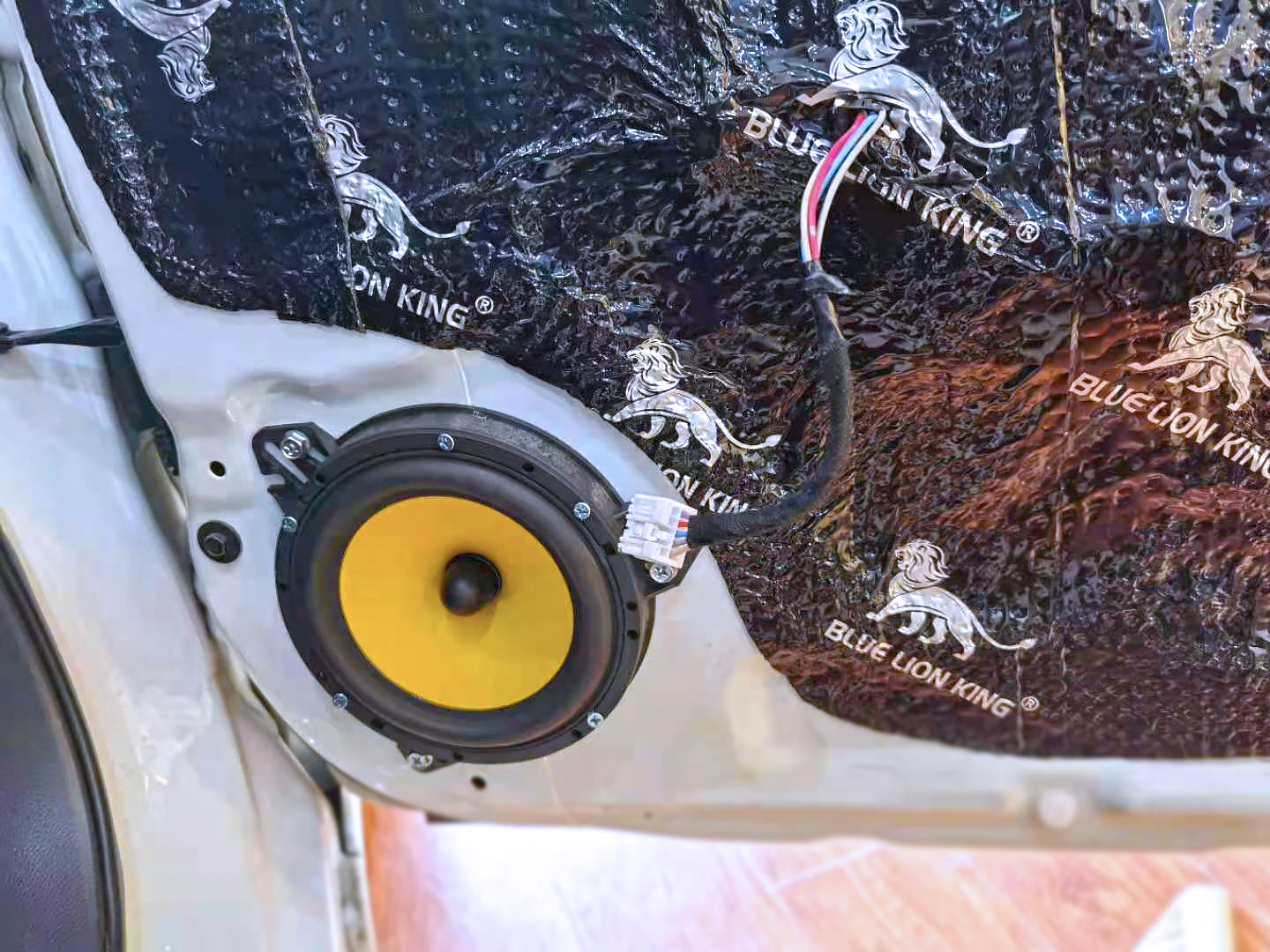 大众桑塔纳2019款音响改装,大众桑塔纳低配车音响改装效果