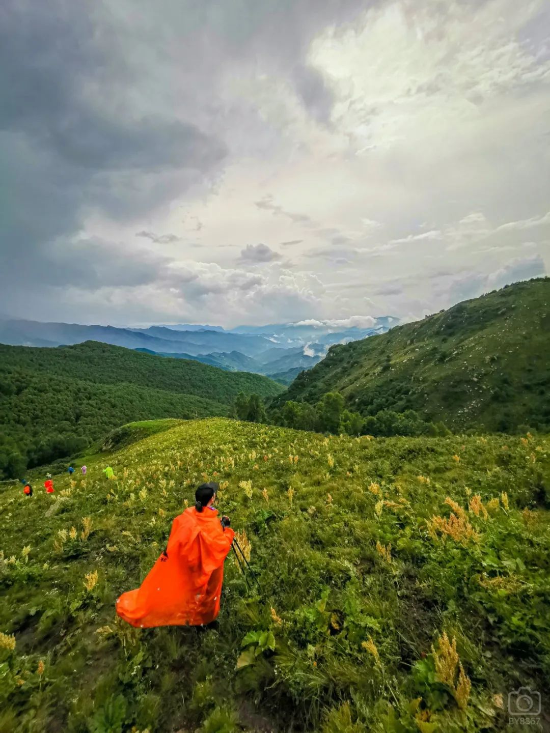 徒步穿越北驼梁完整版,穿越花海古道游记