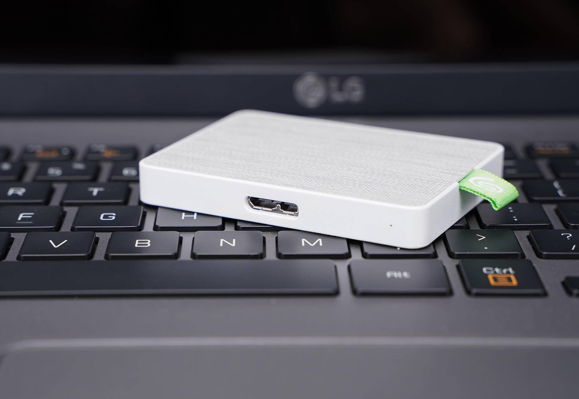 希捷移动硬盘限量版评测,希捷移动固态硬盘测评