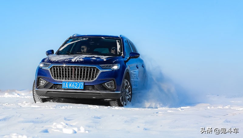 新款红旗hs5四驱顶配试驾,红旗hs5四驱旗享黑色沉浸式体验