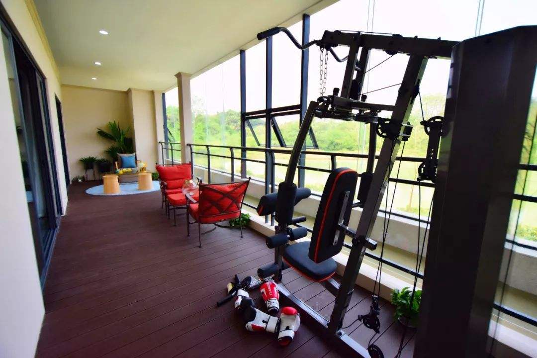 家里铺的瓷砖要一样吗,家里铺瓷砖还是地板漆好