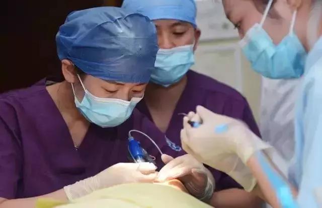 惊“牙”！每4个小朋友里就有3个牙列不齐