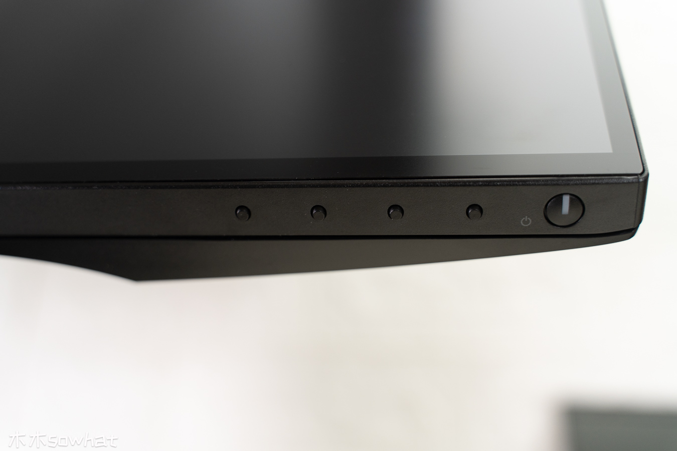 明基2710u显示器,明基显示器2700u与2700q的区别