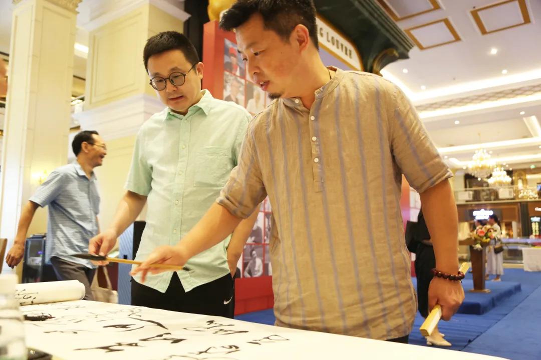 让艺术走进生活让陶艺丰富生活,让艺术品走进生活