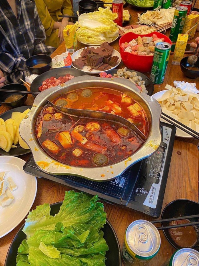 青岛朋友聚会去哪里好,青岛聚会轰趴团购