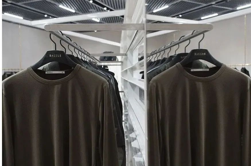 地素razzle深圳男装,地素时尚入股运动潮牌