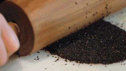 乌鸡越吃越补？黑色系食物大揭秘