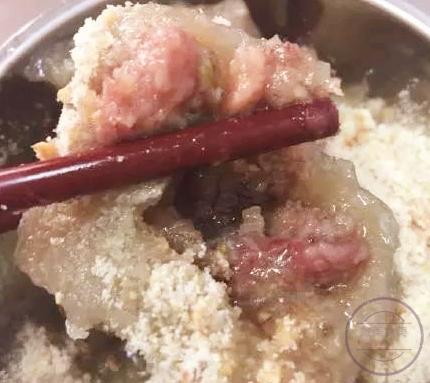 这家芋圆传承三代人的美味与记忆，店面不大，经常排队