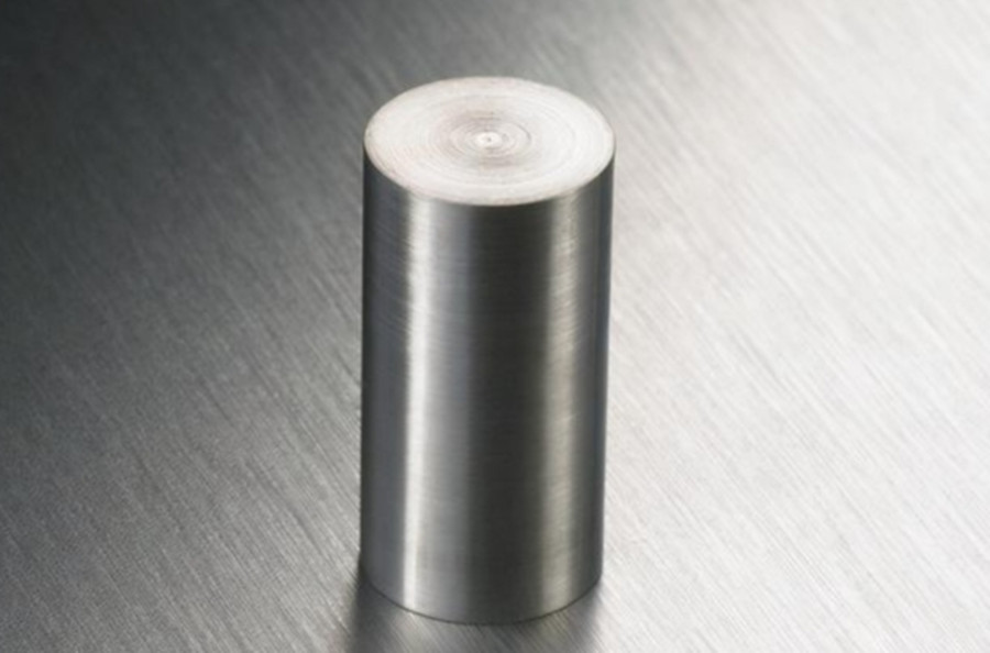 捡到金属棒丧命,1992年山西工人捡到神秘金属