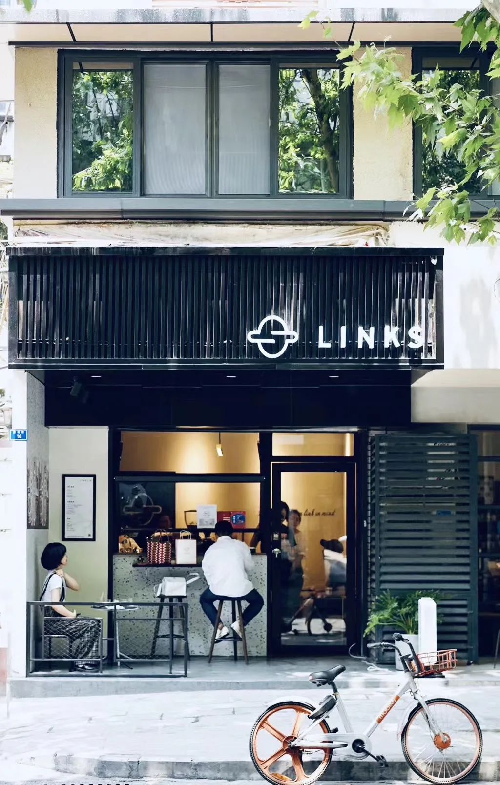 成都街道门面推荐,成都一街道商铺招牌