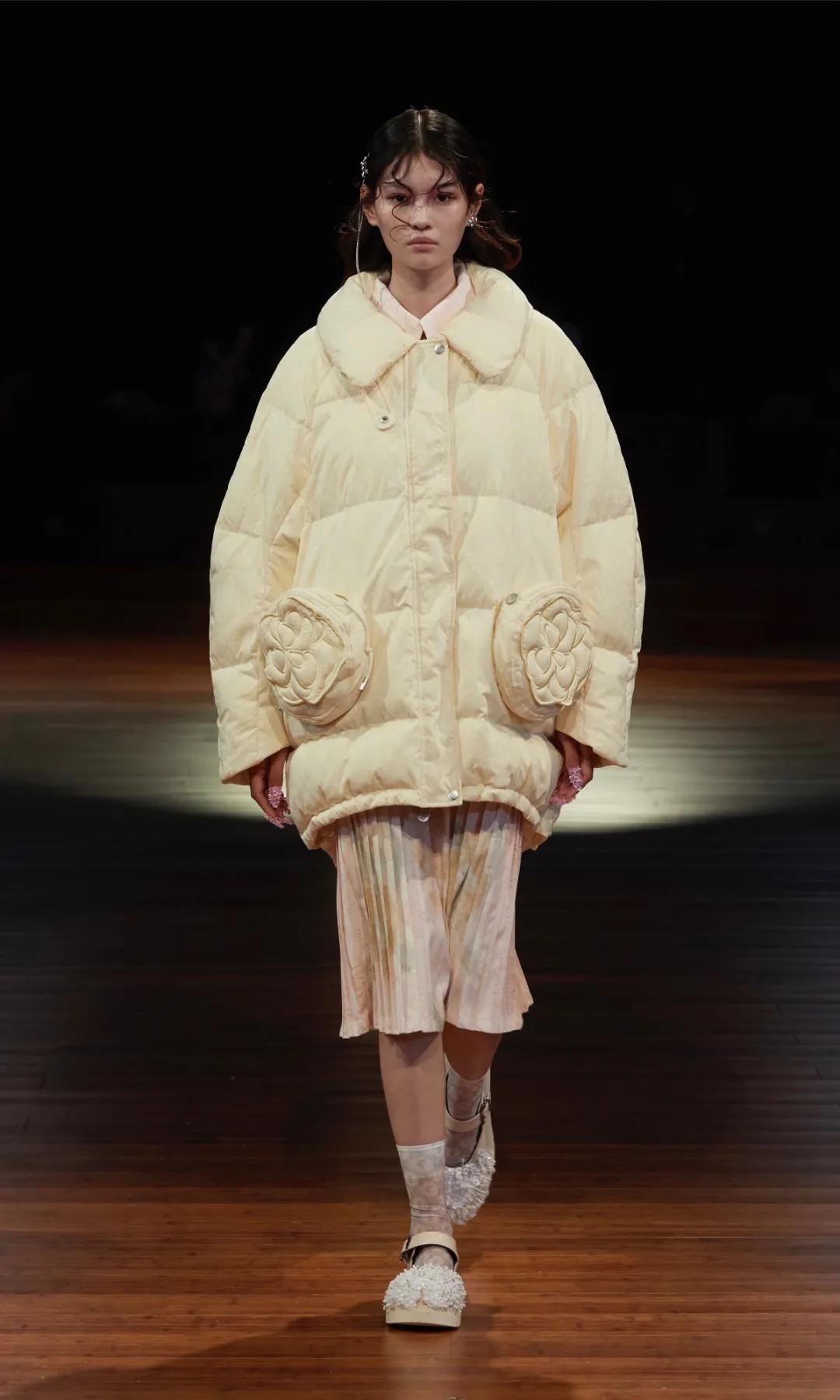 momonary涔愮敽鑱斿悕,涔愮敽灏忎釜瀛愮増