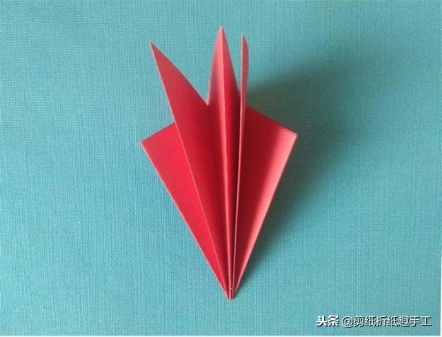 手工剪纸窗花教程春字窗花,窗花剪纸教程简单又漂亮花