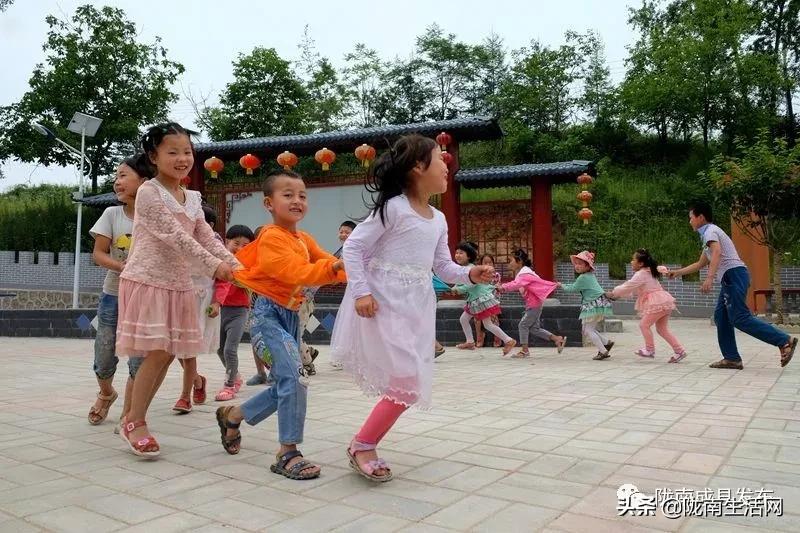 我叫成县，这是我2019年的自拍照