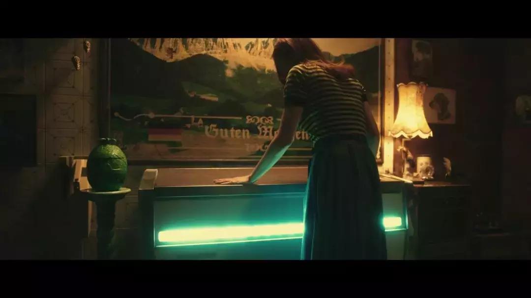 原本以为是搞笑结果是恐怖片,恐怖片把肚子都笑痛了