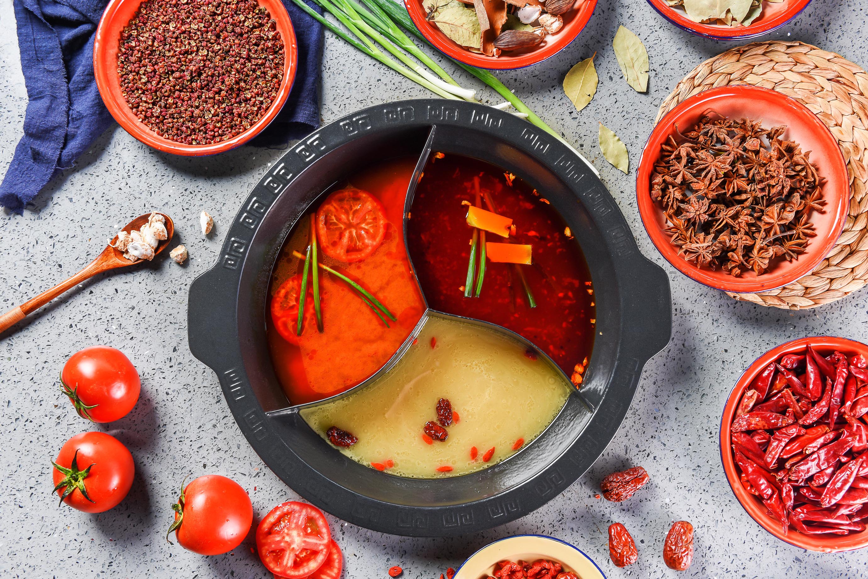 火锅加盟店需要什么,加盟什么样的火锅店更容易做