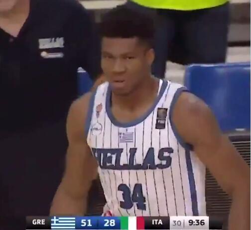 轰18分+疯狂暴扣！字母哥打崩意大利，3战大胜74分，梦之队要慌了