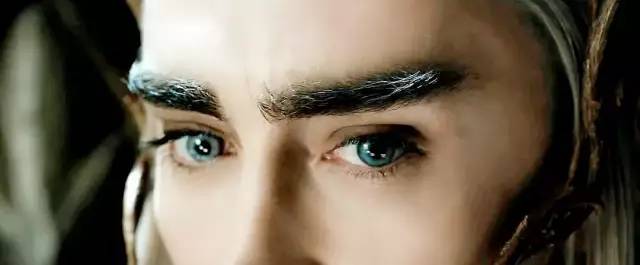 7年前惊艳世界的精灵王,如今在开拖拉机,“大王您养鸡都美”