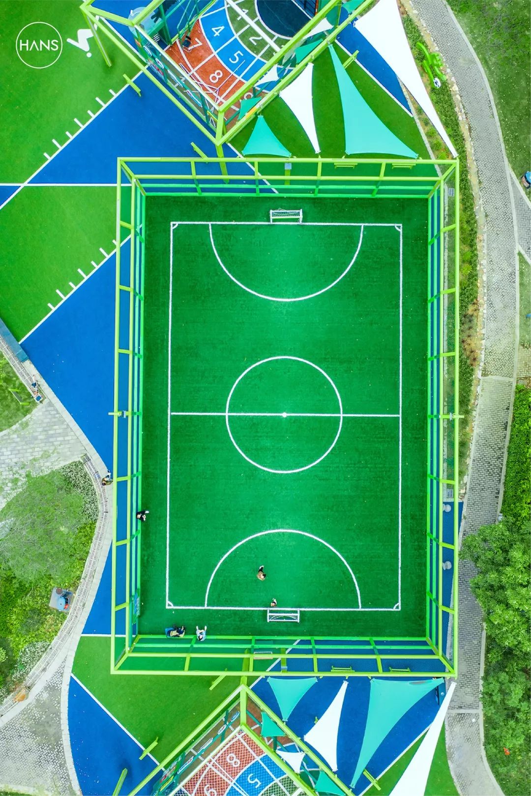 这里是青山，请长按保存