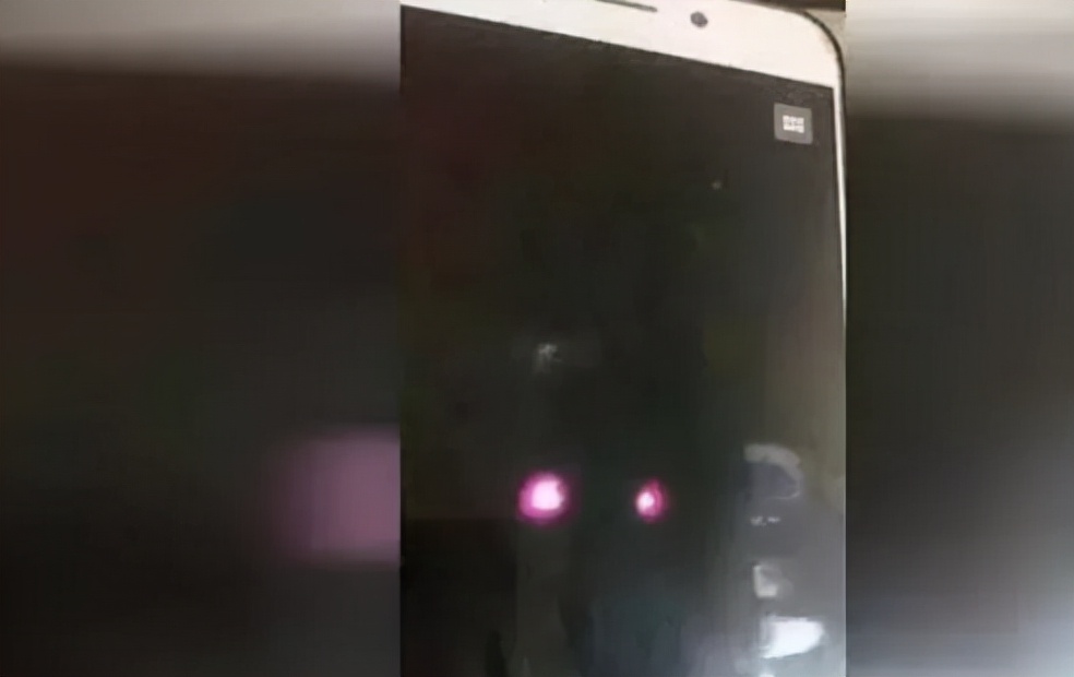 閰掑簵鎴块棿琚伔瑁呮憚鍍忓ご,閰掑簵闃插伔鎷嶅彂鐜板彲鐤戞憚鍍忓ご