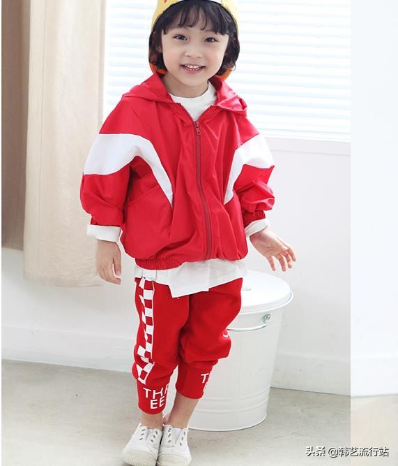 看童装最流行款式,2022年最流行秋冬款的童装风格