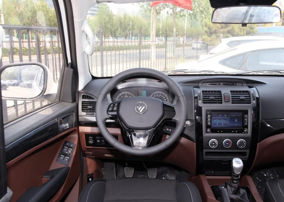 福田萨普征服者2.8t柴油皮卡,福田征服者3皮卡柴油版四驱报价