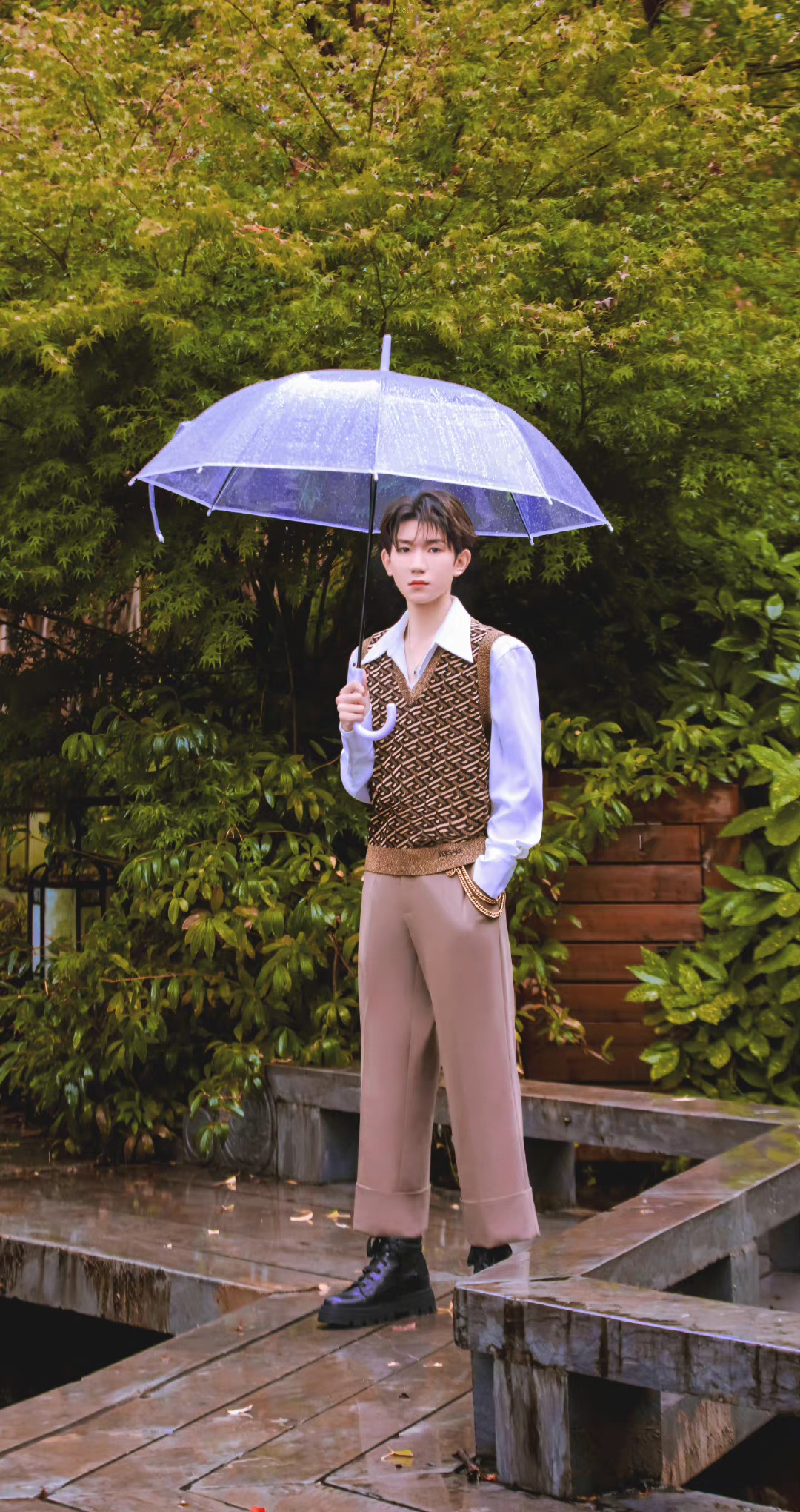 王源同款穿搭,王源同款侧边裤子穿搭