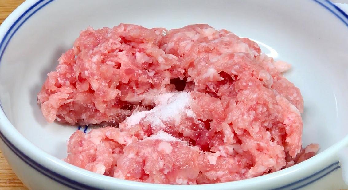 锅贴面糊用淀粉还是面粉,做锅贴怎么调水淀粉