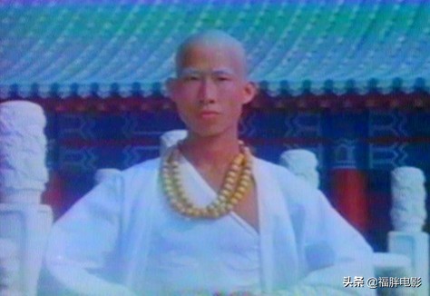 台湾武指戴彻的代表作《癫螳螂》：“尽皆过火，尽是癫狂”