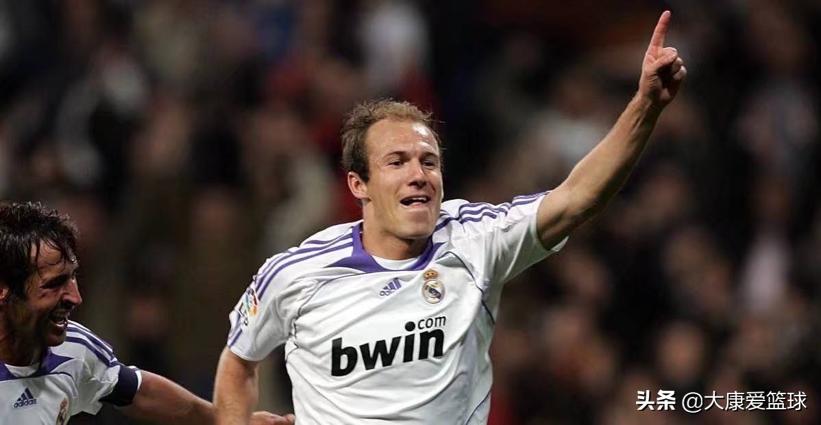 罗本斯内德范佩西亨特拉尔,罗本荷兰三棍