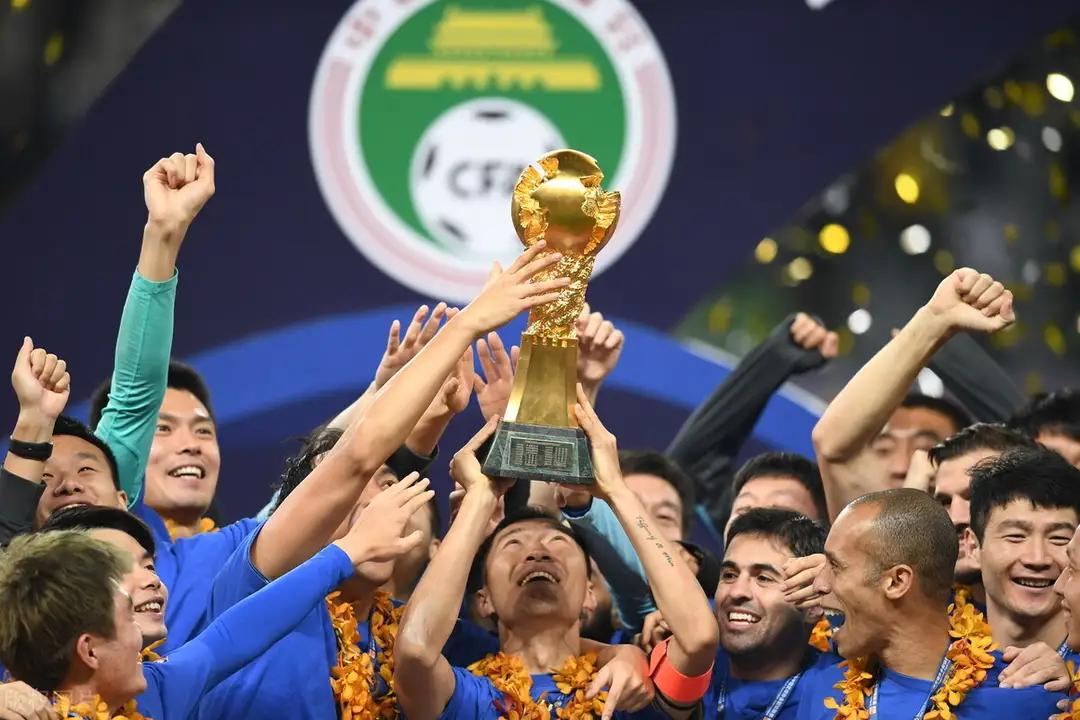 苏宁胜恒大首夺中超冠军视频,蓝色战魂勇狮称雄