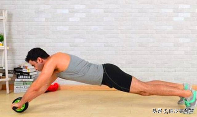 健腹轮的正确做法与标准动作,了解腹肌轮的正确锻炼方式