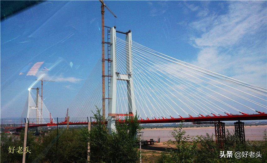 床车自驾游吃住在车上,床车自驾吃住