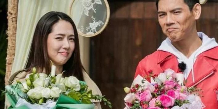 向太官宣郭碧婷的视频,向太郭碧婷眼神