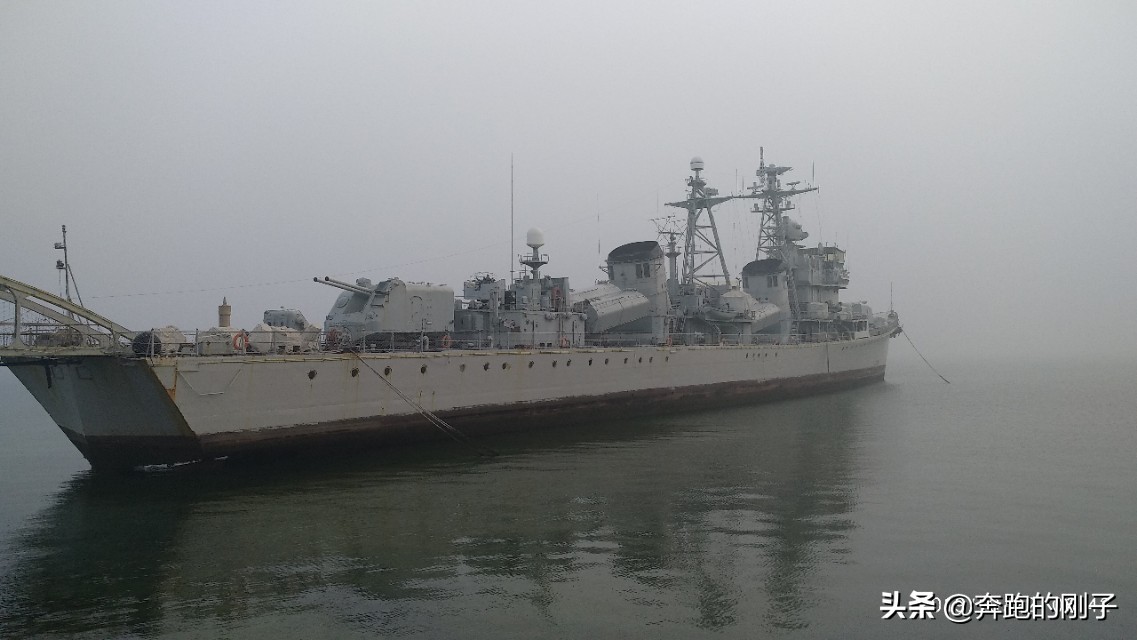 备战南京马拉松5—烟台滨海路畅跑15公里海钓黄海明珠合肥号