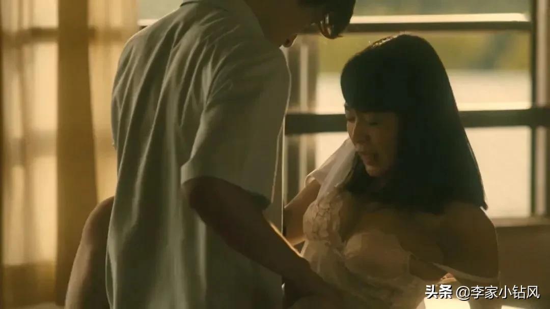 早就出过满屏*欲肉**的深夜剧，今年超级火爆的题材，